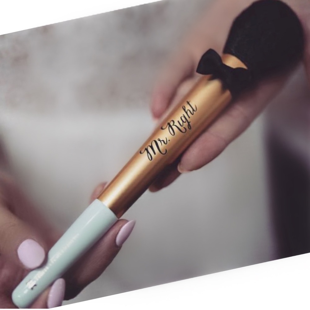 NIB🔥Too Faced - Mr. Right Brush - Picture 3 of 8